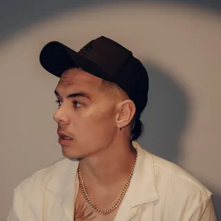 William Singe avatar