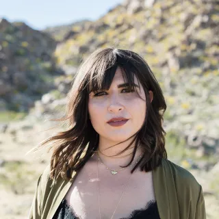 Emily Warren avatar