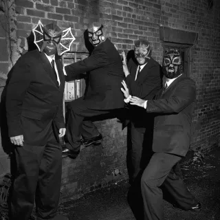 Los Straitjackets avatar