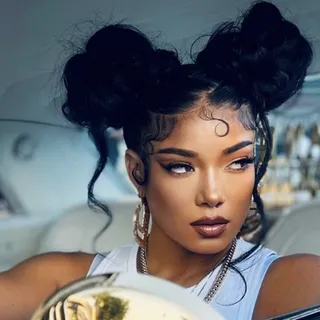 Mila J avatar